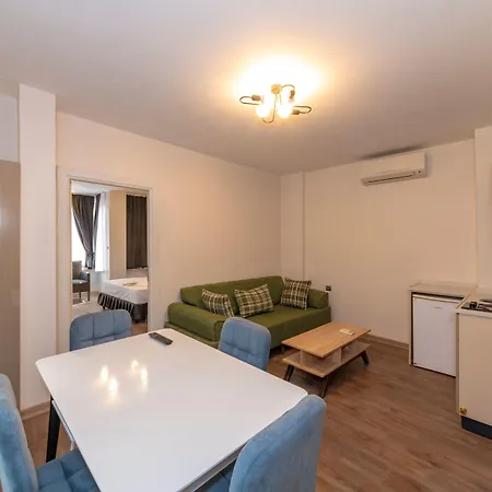 Hotel Taxim First Stambuł
